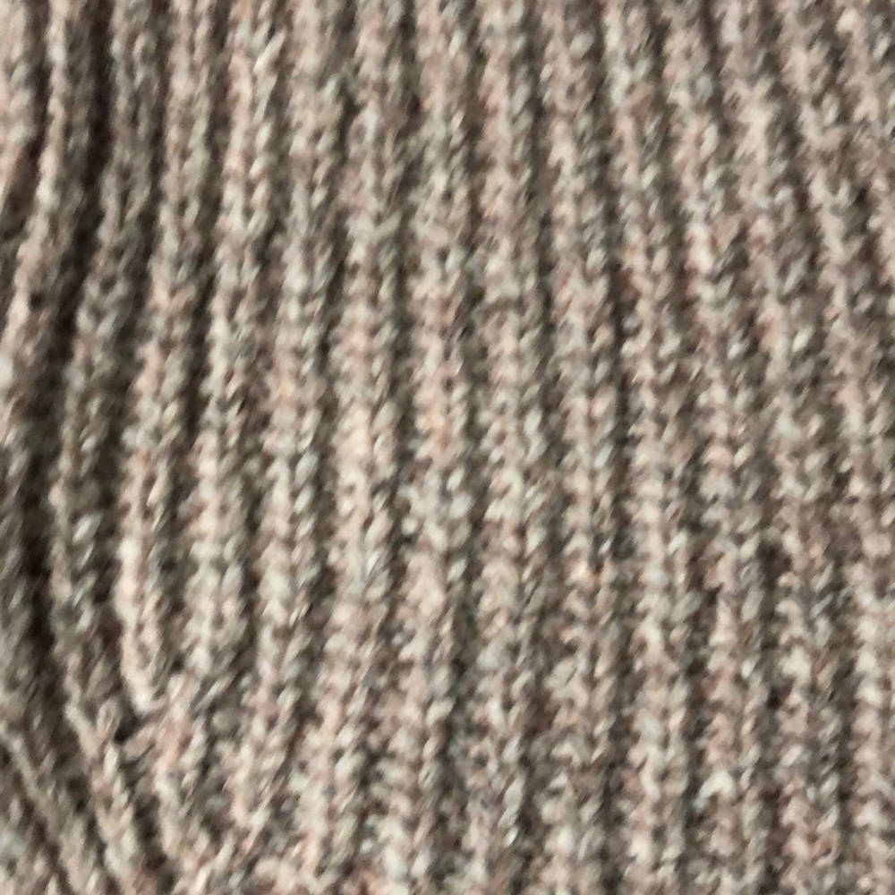 Pink Sweater - Picture 4 of 4